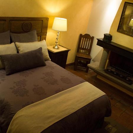 ホテル La Casa De Don Pedro アンティグア・グアテマラ 部屋 写真