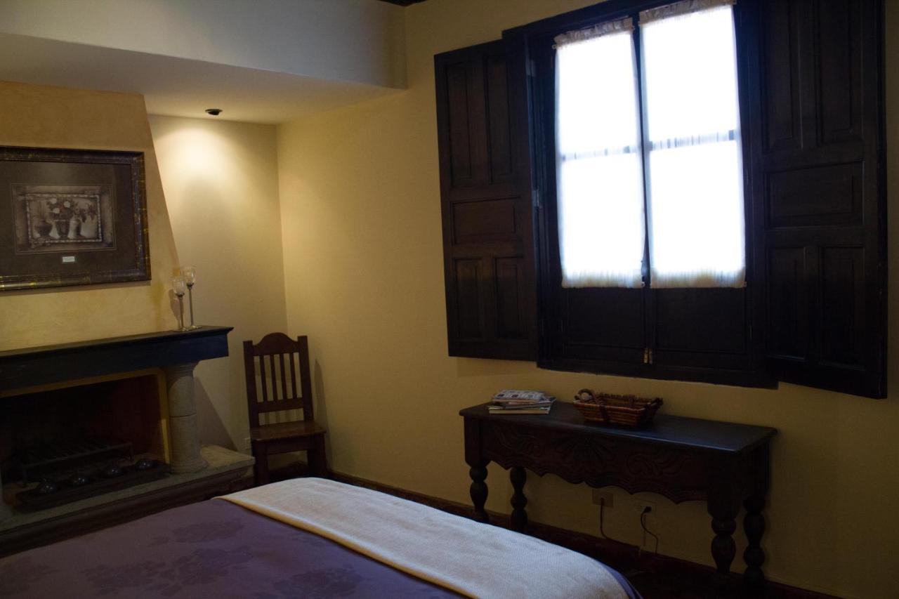 ホテル La Casa De Don Pedro アンティグア・グアテマラ 部屋 写真